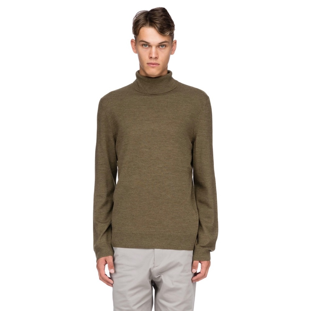 A.P.C  Pull Marcelino Turtle Neck